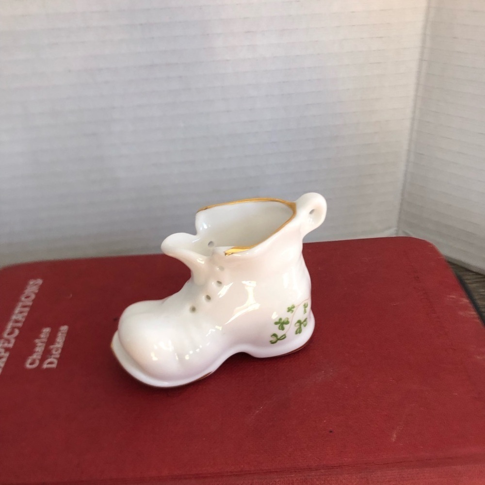 Vtg Royal Tara Shamrock Print Boot Collectible